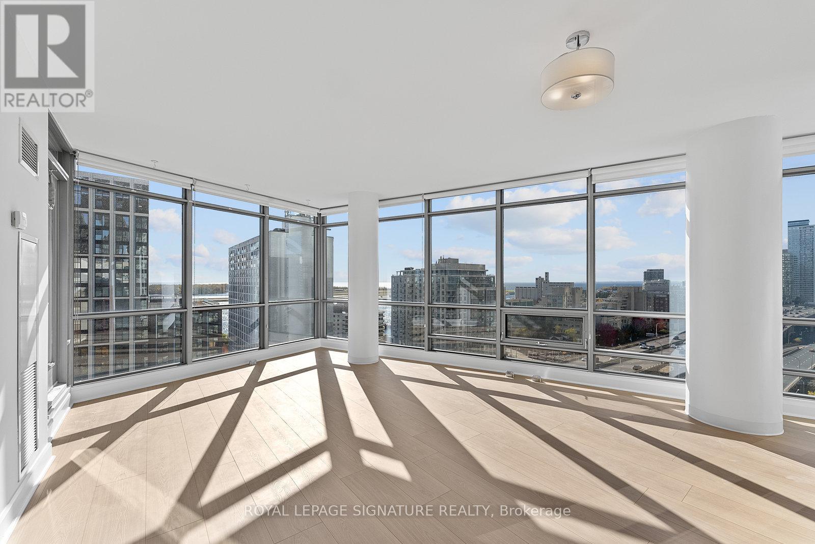 1703 - 5 Mariner Terrace, Toronto, Ontario  M5V 3V6 - Photo 4 - C12530220