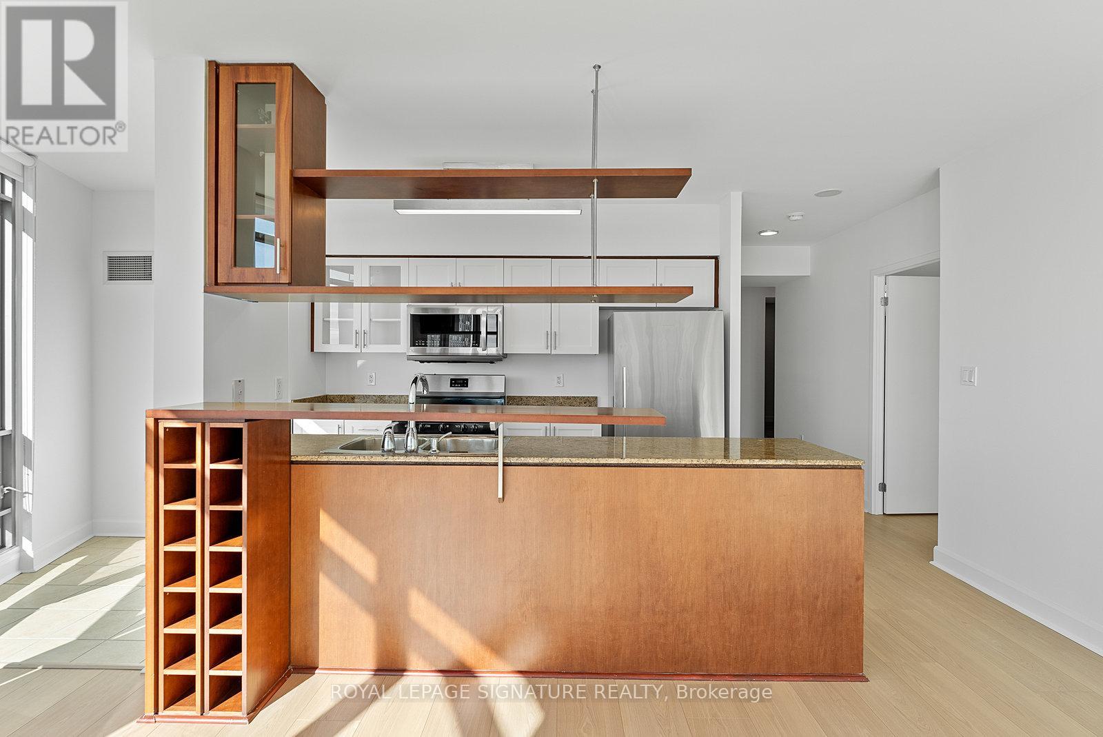 1703 - 5 Mariner Terrace, Toronto, Ontario  M5V 3V6 - Photo 8 - C12530220