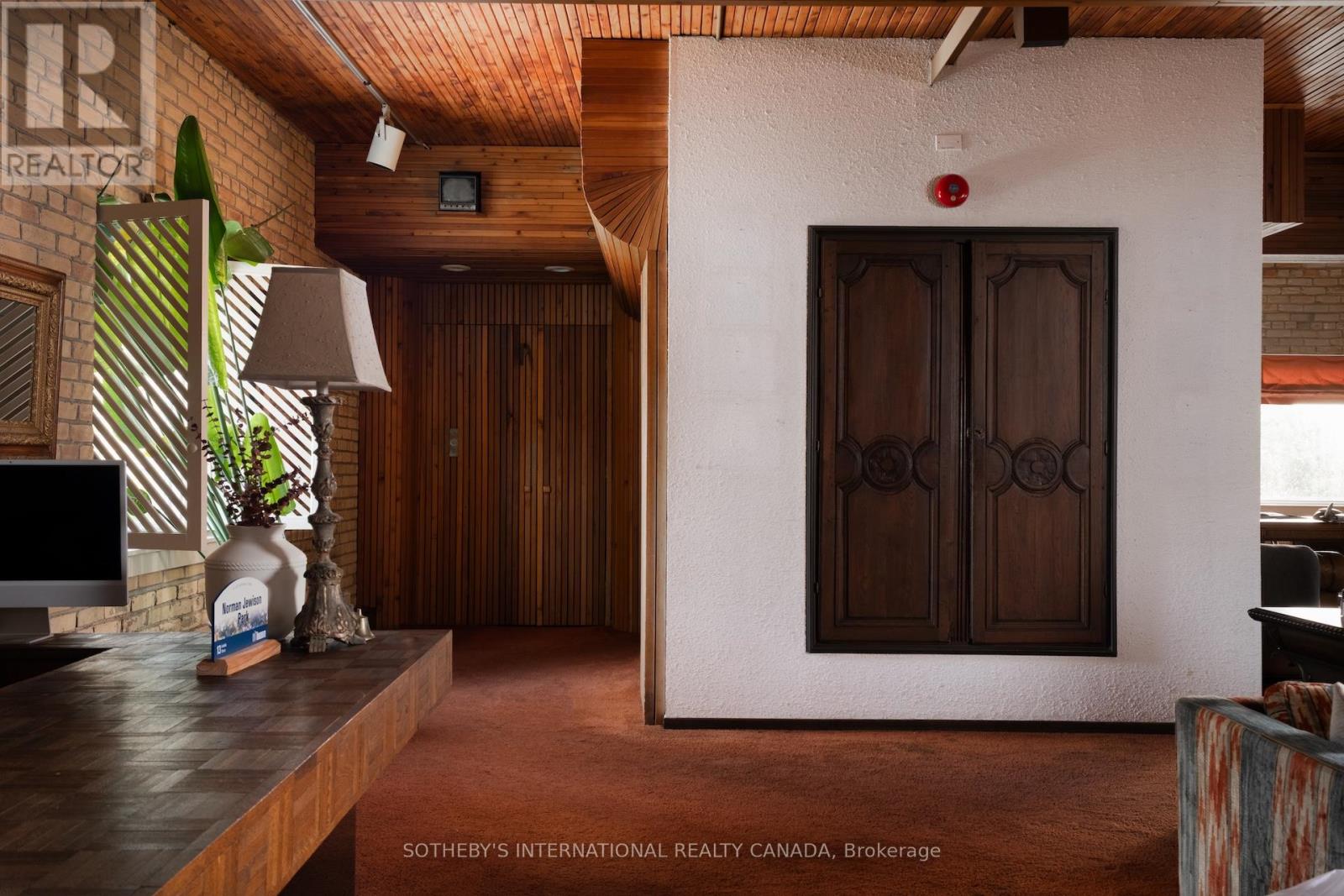 18 Gloucester Lane, Toronto, Ontario  M4Y 1L5 - Photo 12 - C12530254