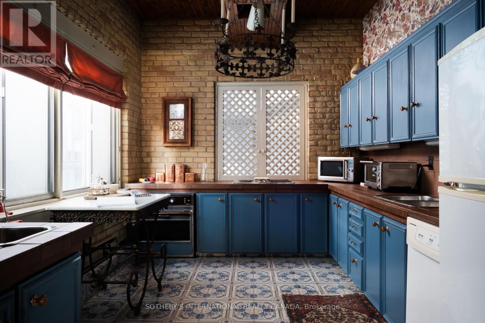 18 Gloucester Lane, Toronto, Ontario  M4Y 1L5 - Photo 14 - C12530254