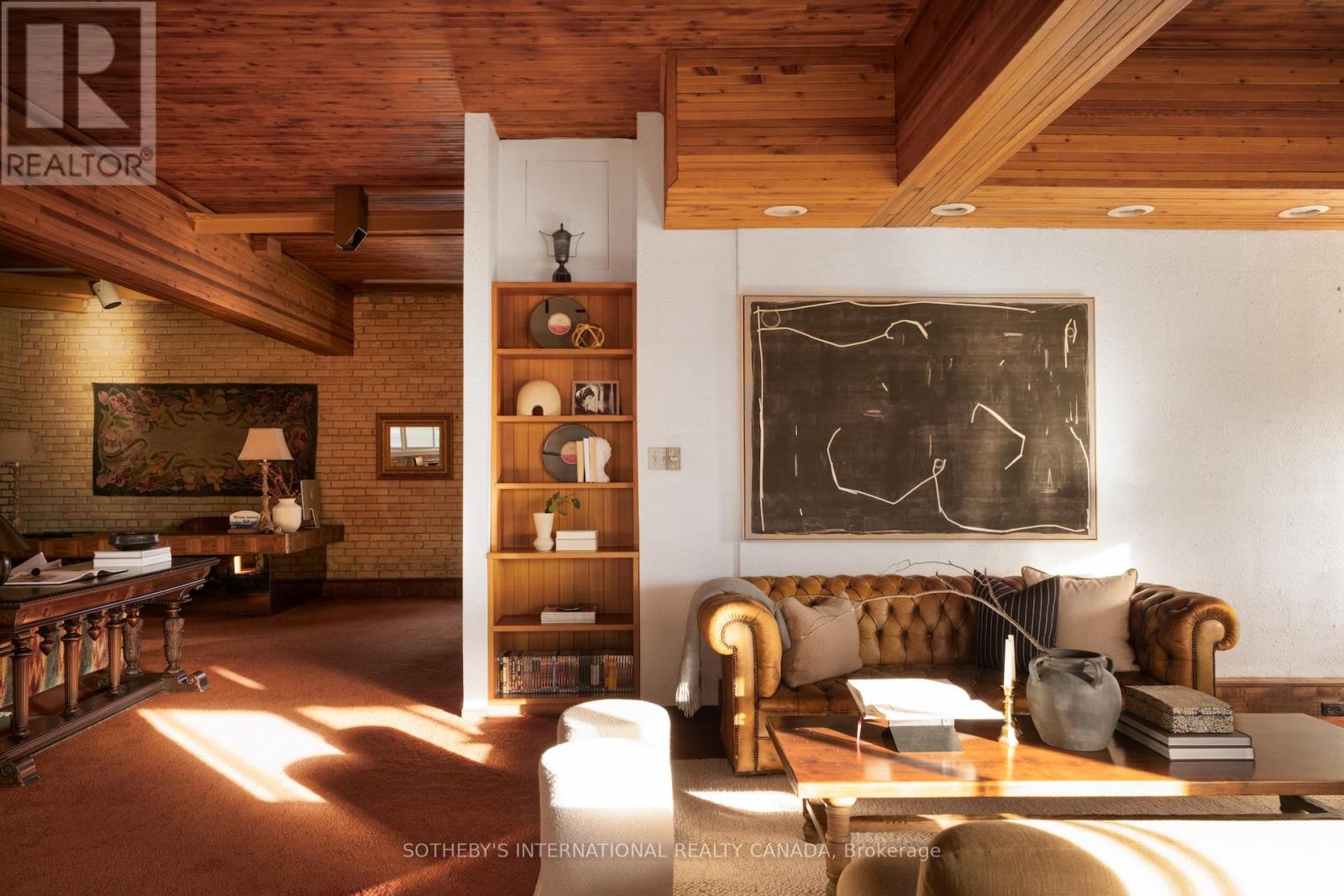 18 Gloucester Lane, Toronto, Ontario  M4Y 1L5 - Photo 4 - C12530254