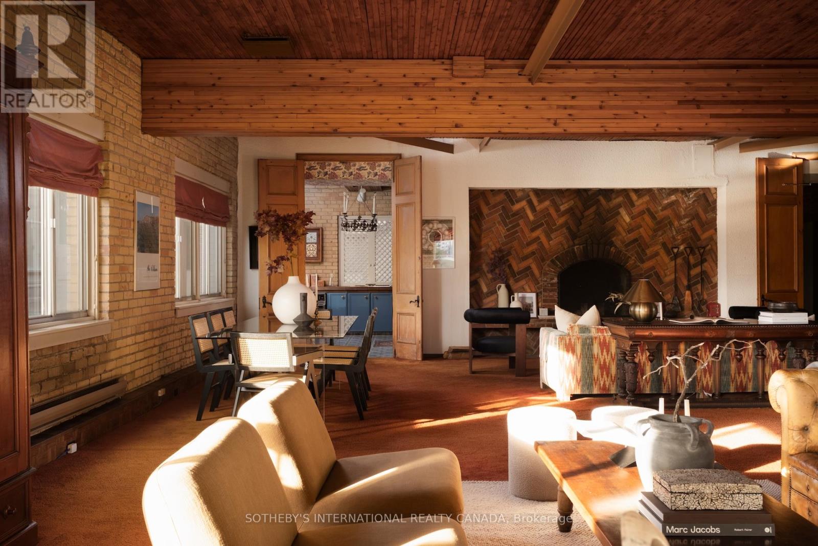 18 Gloucester Lane, Toronto, Ontario  M4Y 1L5 - Photo 6 - C12530256