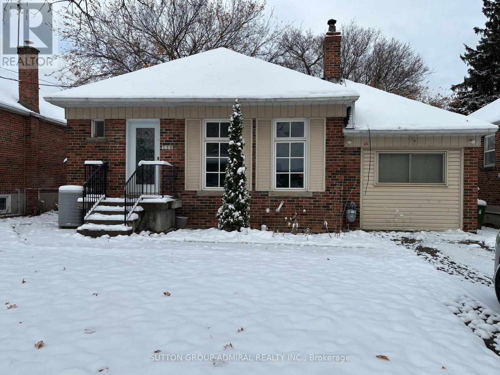 138 POYNTZ AVENUE, Toronto, Ontario