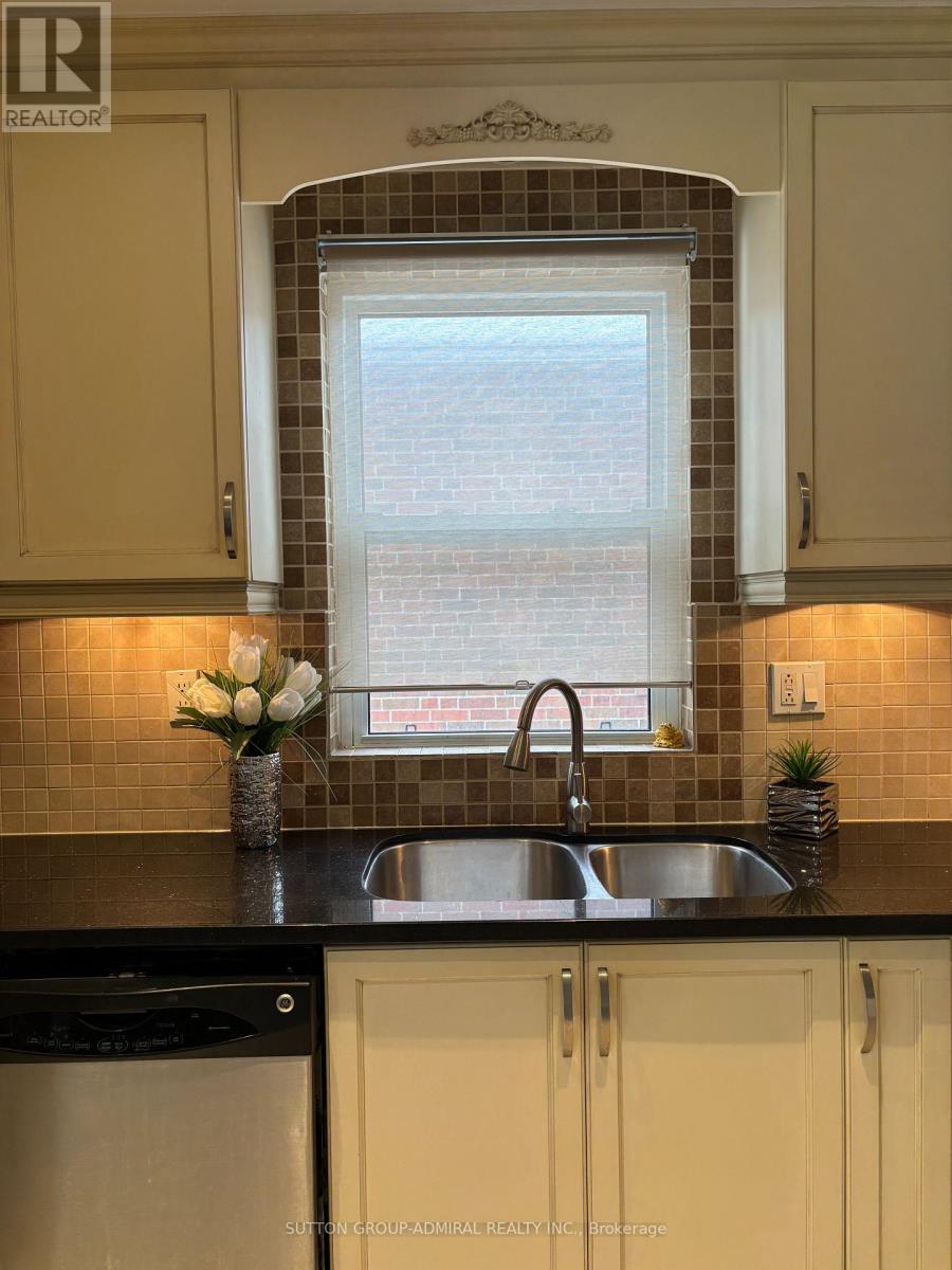 138 Poyntz Avenue, Toronto, Ontario  M2N 1J4 - Photo 3 - C12530268