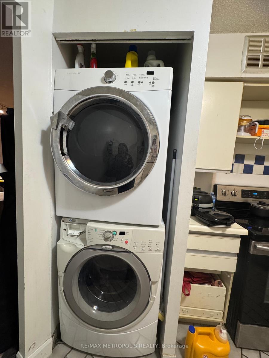 704 - 250 Queens Quay W, Toronto, Ontario  M5J 2N2 - Photo 7 - C12530384