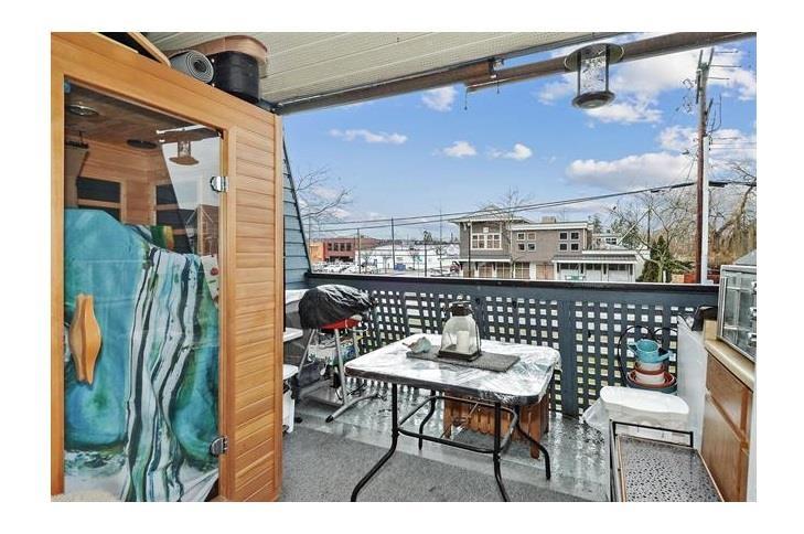 105 17661 58A AVENUE, Surrey, British Columbia