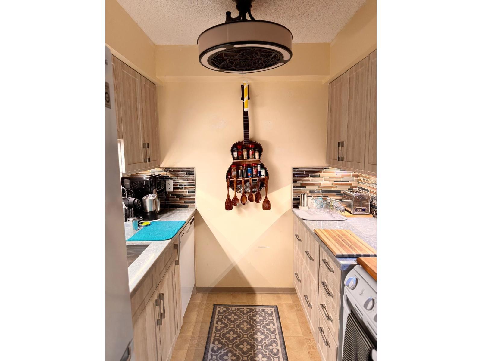 105 17661 58a Avenue, Surrey, British Columbia  V3S 1N4 - Photo 7 - R3066282