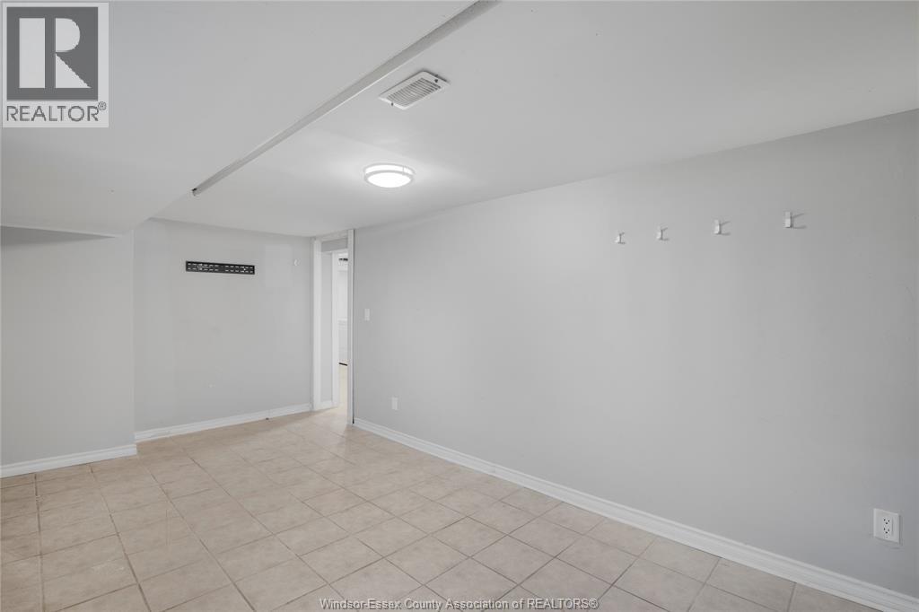 1085 Langlois, Windsor, Ontario N9A 2H4 - Photo 25 - 25028506