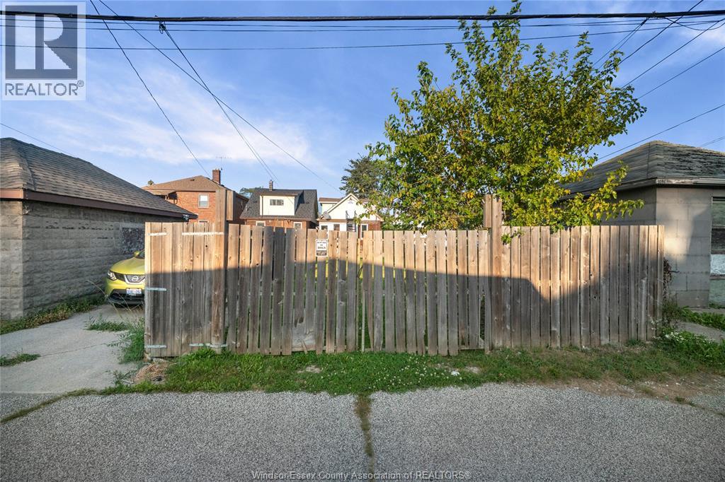 1085 Langlois, Windsor, Ontario N9A 2H4 - Photo 41 - 25028506