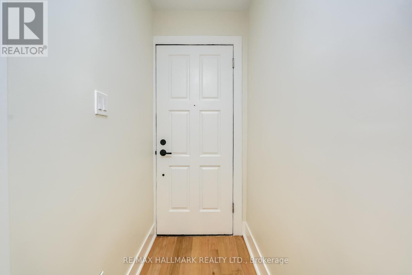 36 Rushbrooke Avenue, Toronto, Ontario  M4M 3A9 - Photo 4 - E12530222