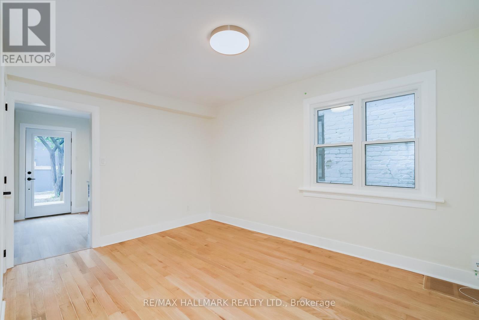 36 Rushbrooke Avenue, Toronto, Ontario  M4M 3A9 - Photo 8 - E12530222