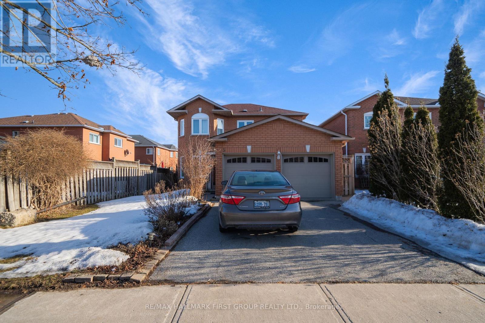 5 CLARESHOLME DRIVE, Toronto, Ontario