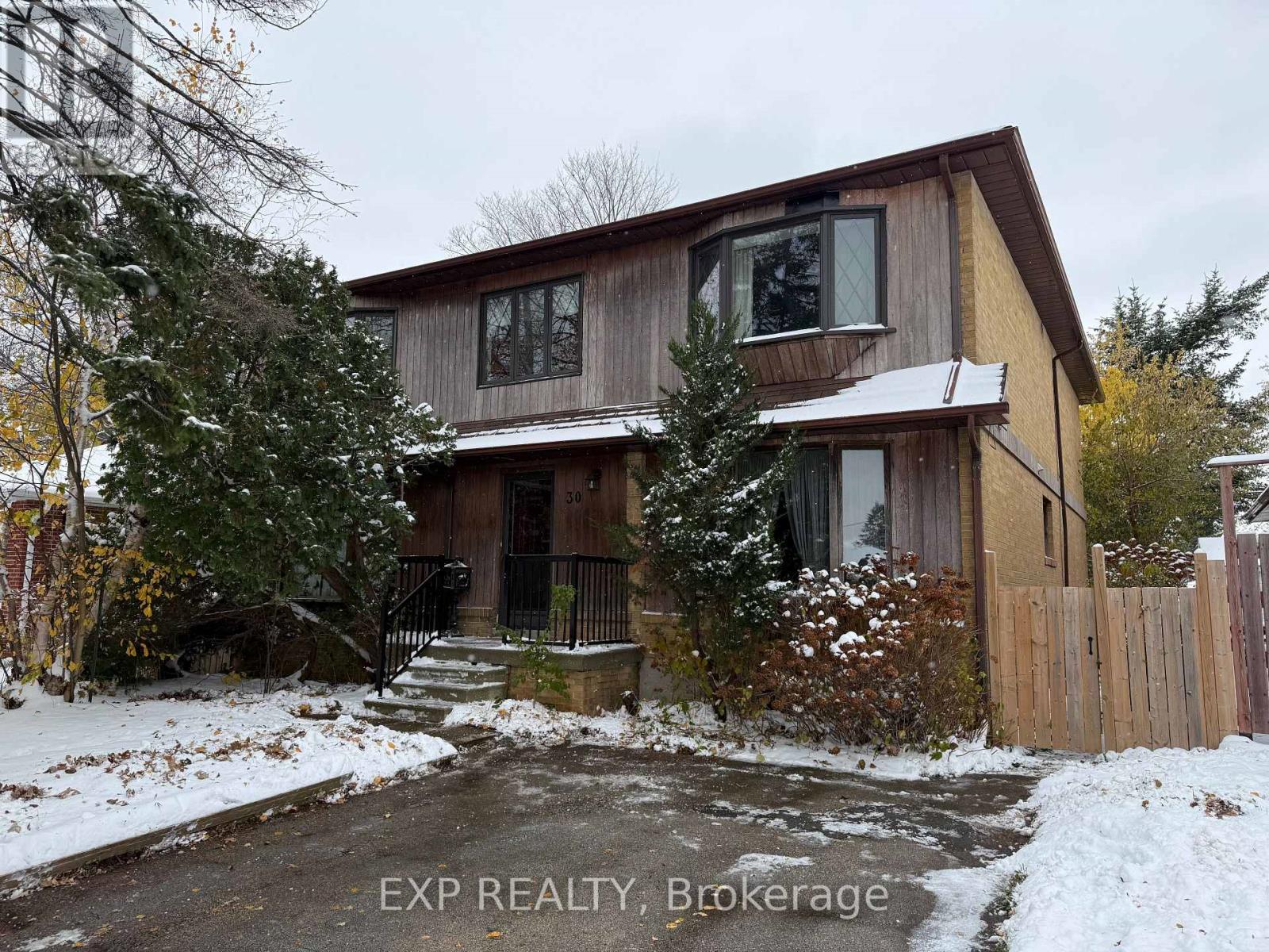 30 LYON HEIGHTS ROAD, Toronto, Ontario