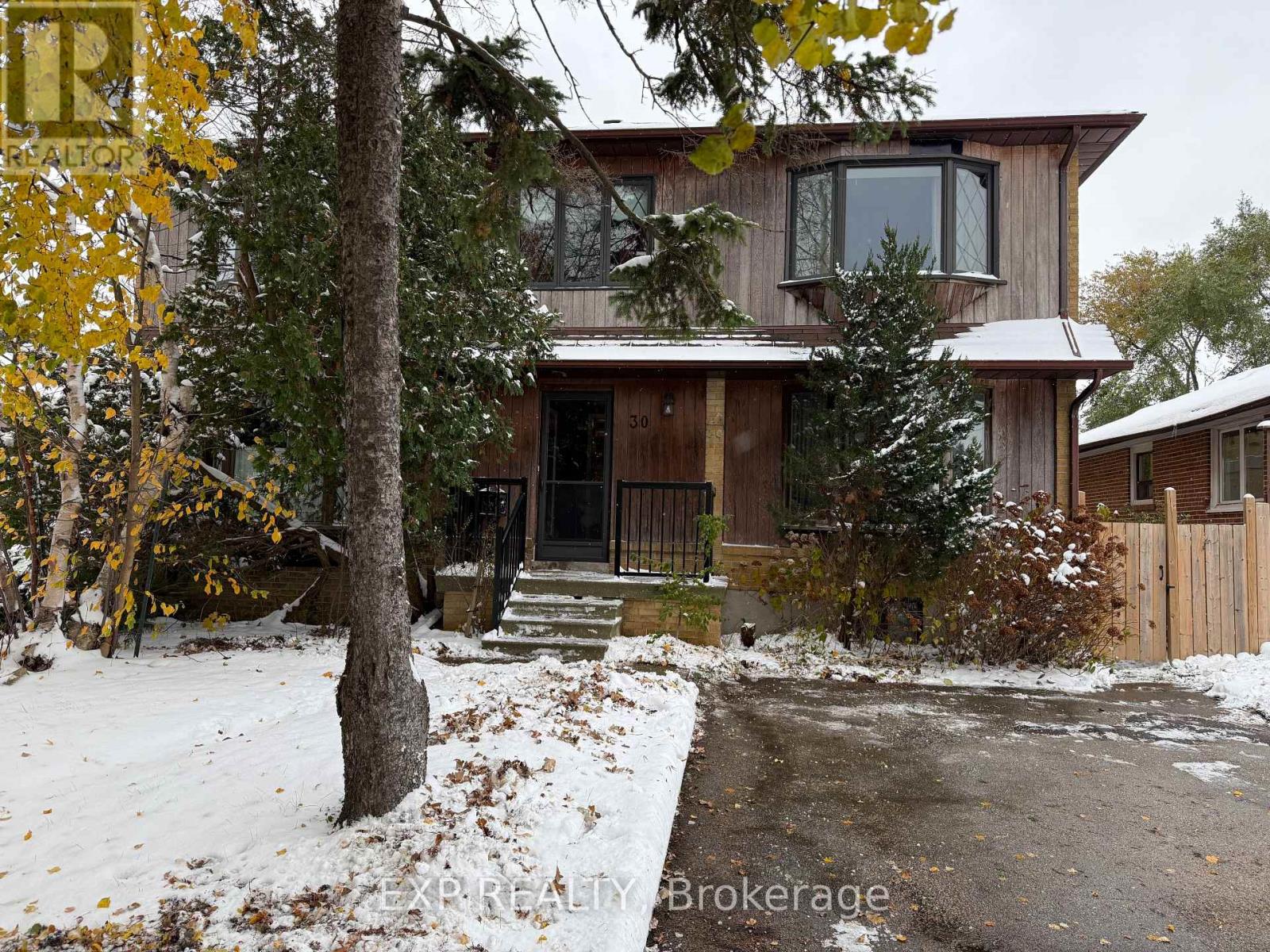 30 Lyon Heights Road, Toronto, Ontario  M1P 3V7 - Photo 3 - E12530324