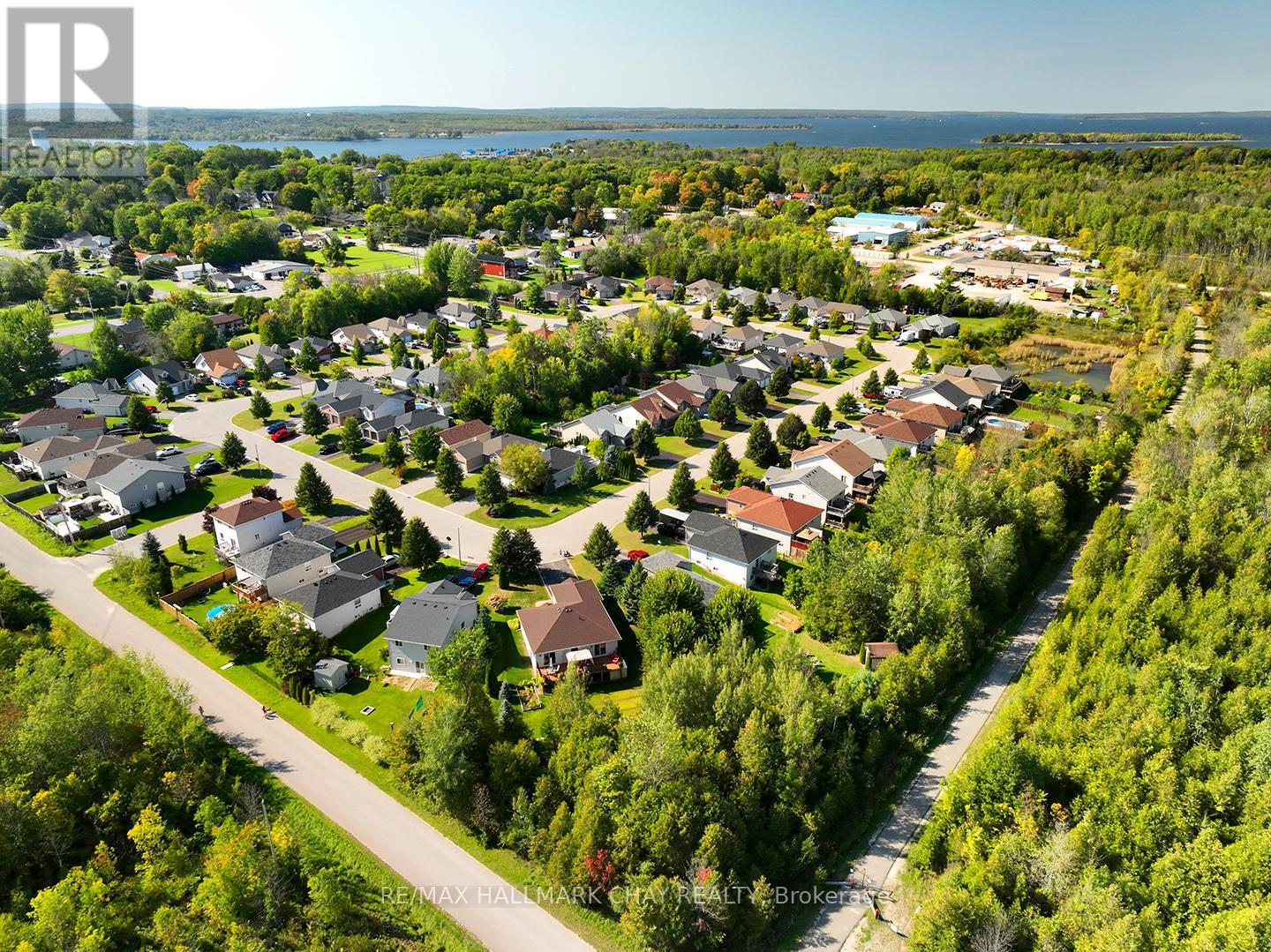 41 Bass Bay Drive, Tay, Ontario  L0K 2A0 - Photo 3 - S12396247