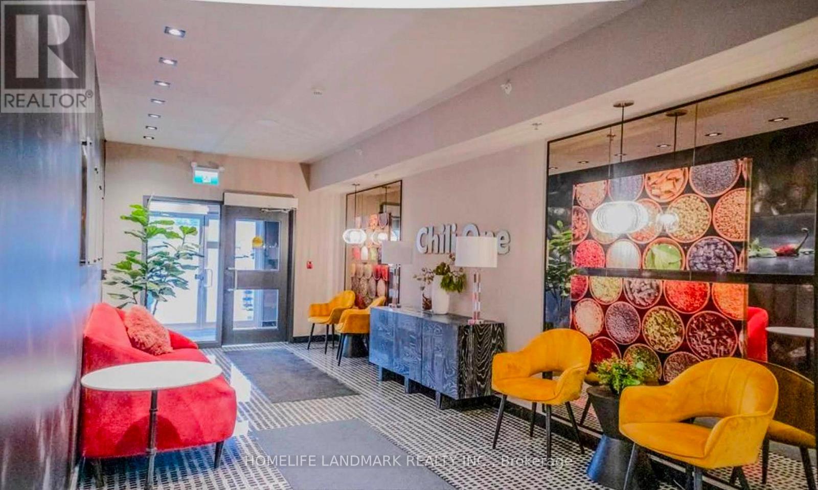 111 - 10 Culinary Lane, Barrie, Ontario  L9J 0J7 - Photo 4 - S12458441