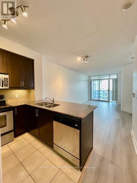 1602 - 70 Absolute Avenue, Mississauga, Ontario  L4Z 0A4 - Photo 8 - W12423550