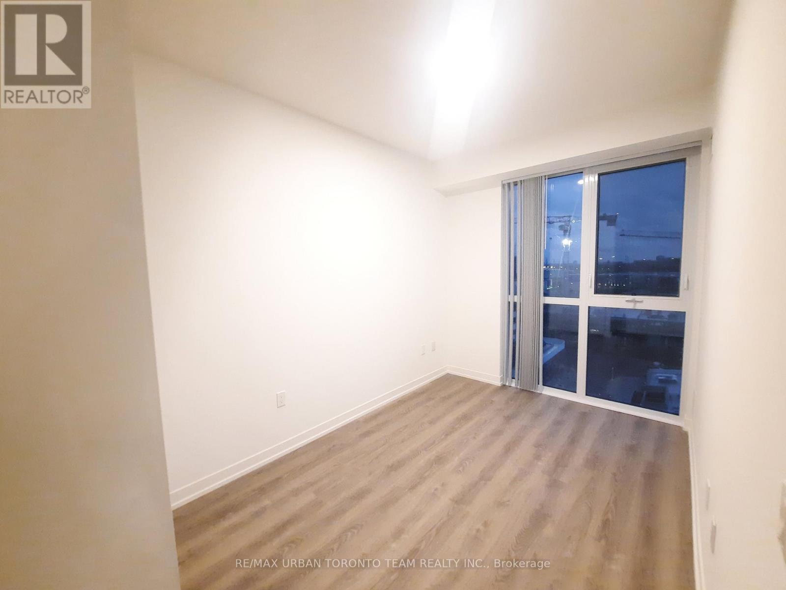 812 - 8 Interchange Way, Vaughan, Ontario  L4K 5Z7 - Photo 8 - N12530274