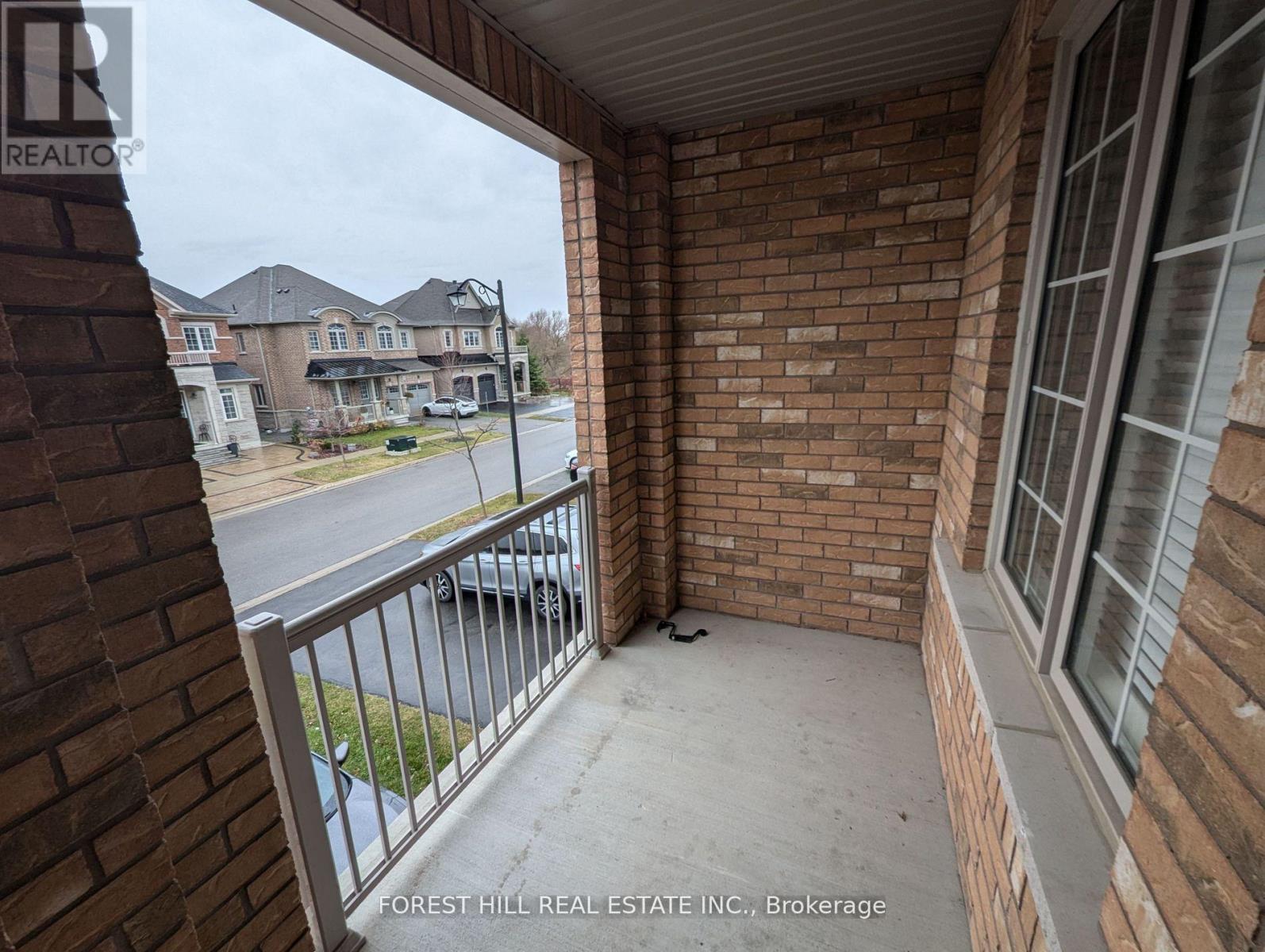 11 Joseph Hartman Crescent, Aurora, Ontario  L4G 1C9 - Photo 2 - N12530358