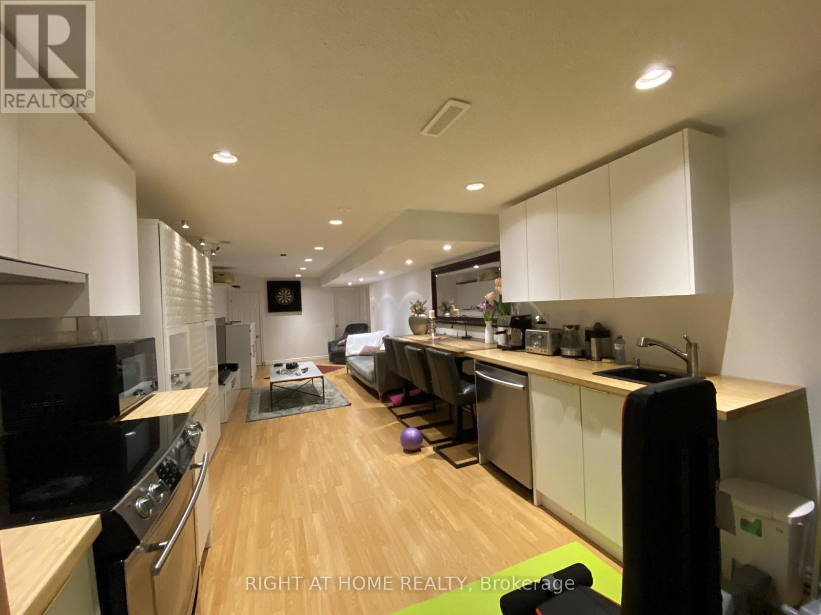 Lower Level - 36 Charnwood Place, Markham, Ontario  L3T 5H3 - Photo 4 - N12530362