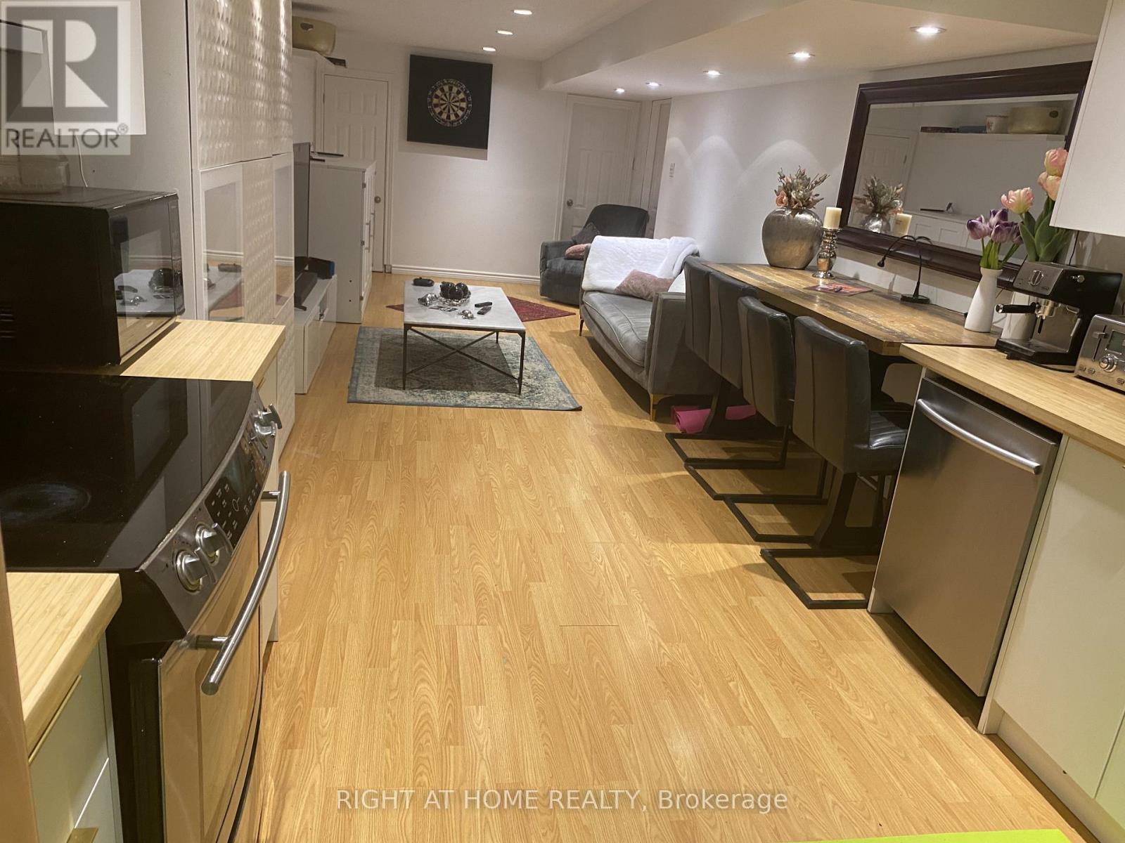 Lower Level - 36 Charnwood Place, Markham, Ontario  L3T 5H3 - Photo 5 - N12530362