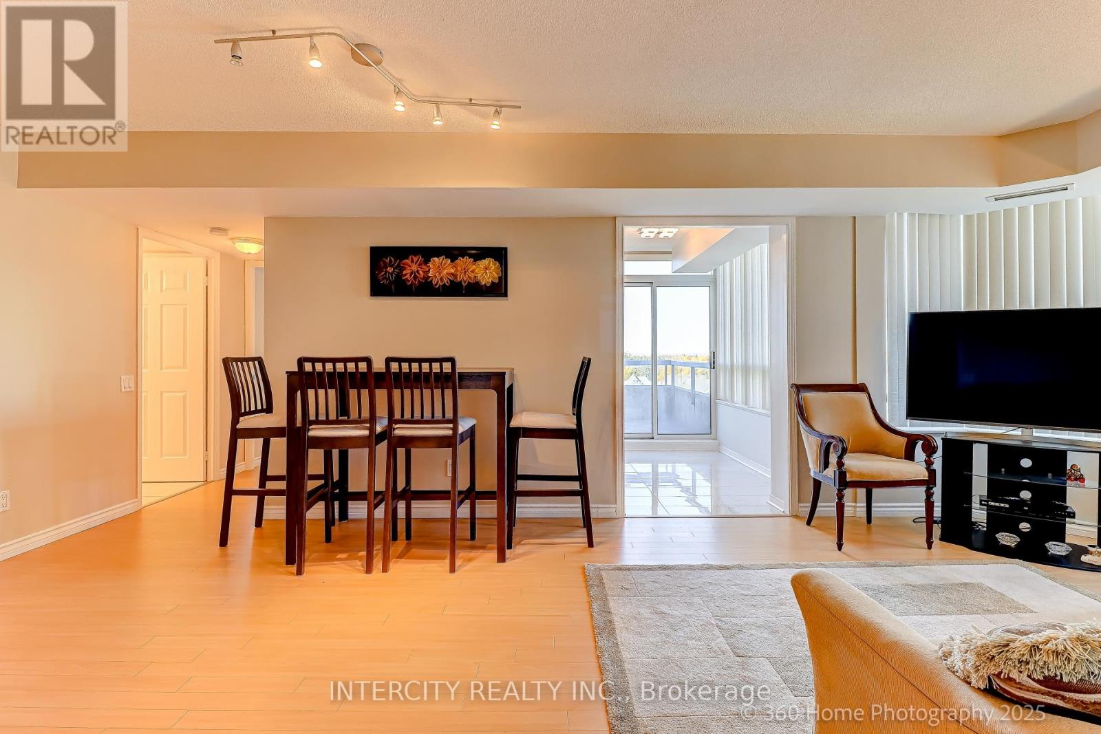 703 - 5 Emerald Lane, Vaughan, Ontario  L4J 8P7 - Photo 8 - N12530382