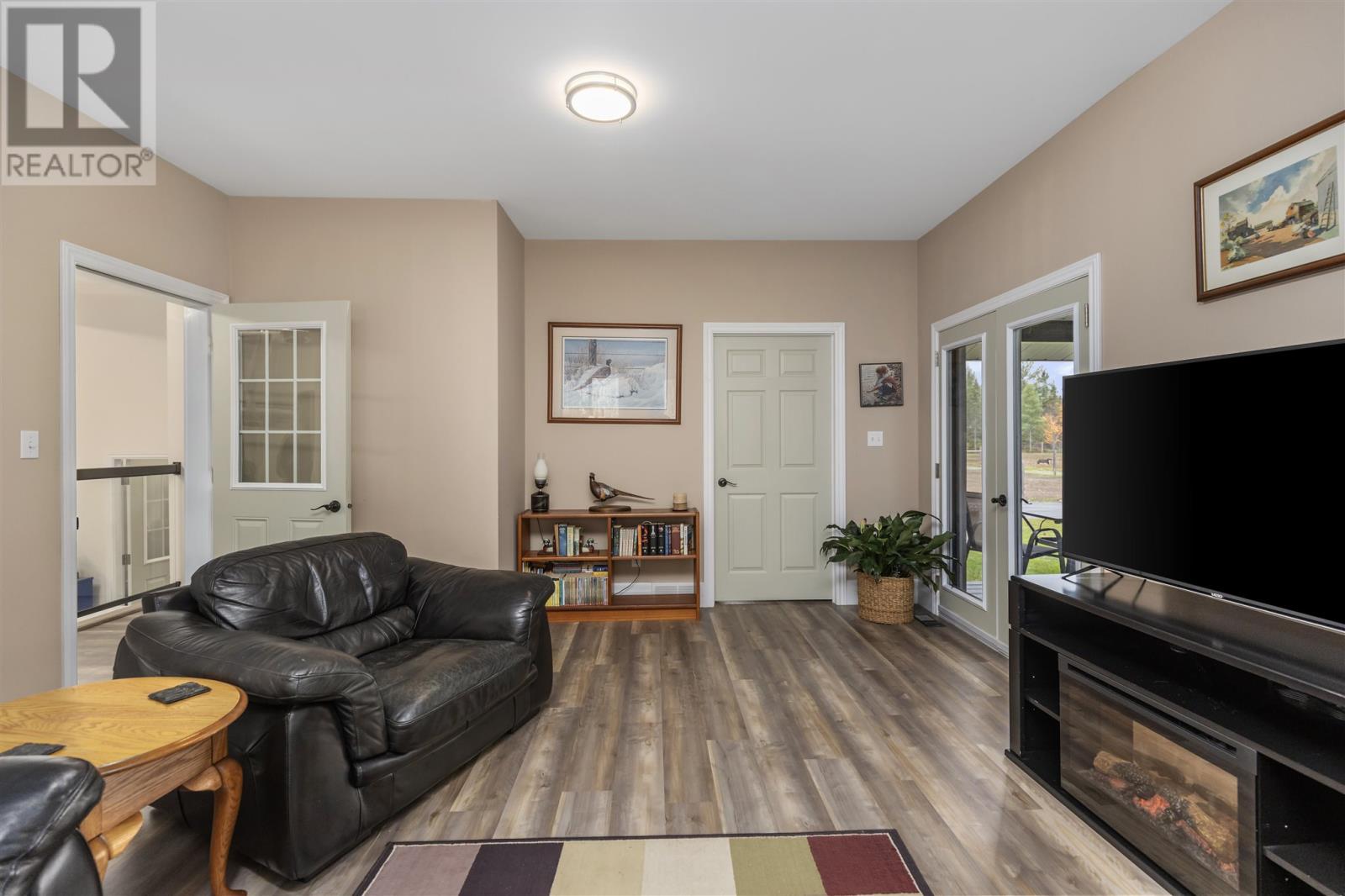 33 Pine Shores Rd, Goulais River, Ontario P0S 1E0 - Photo 8 - SM252905