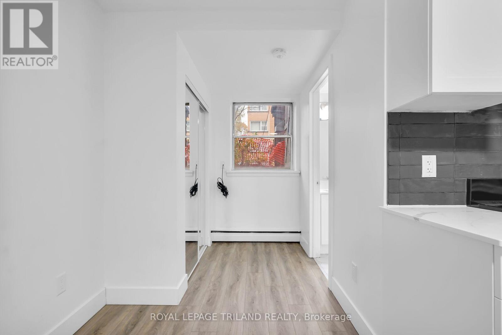 E - 20 Craig Street, London South, Ontario  N6C 1E8 - Photo 7 - X12530474