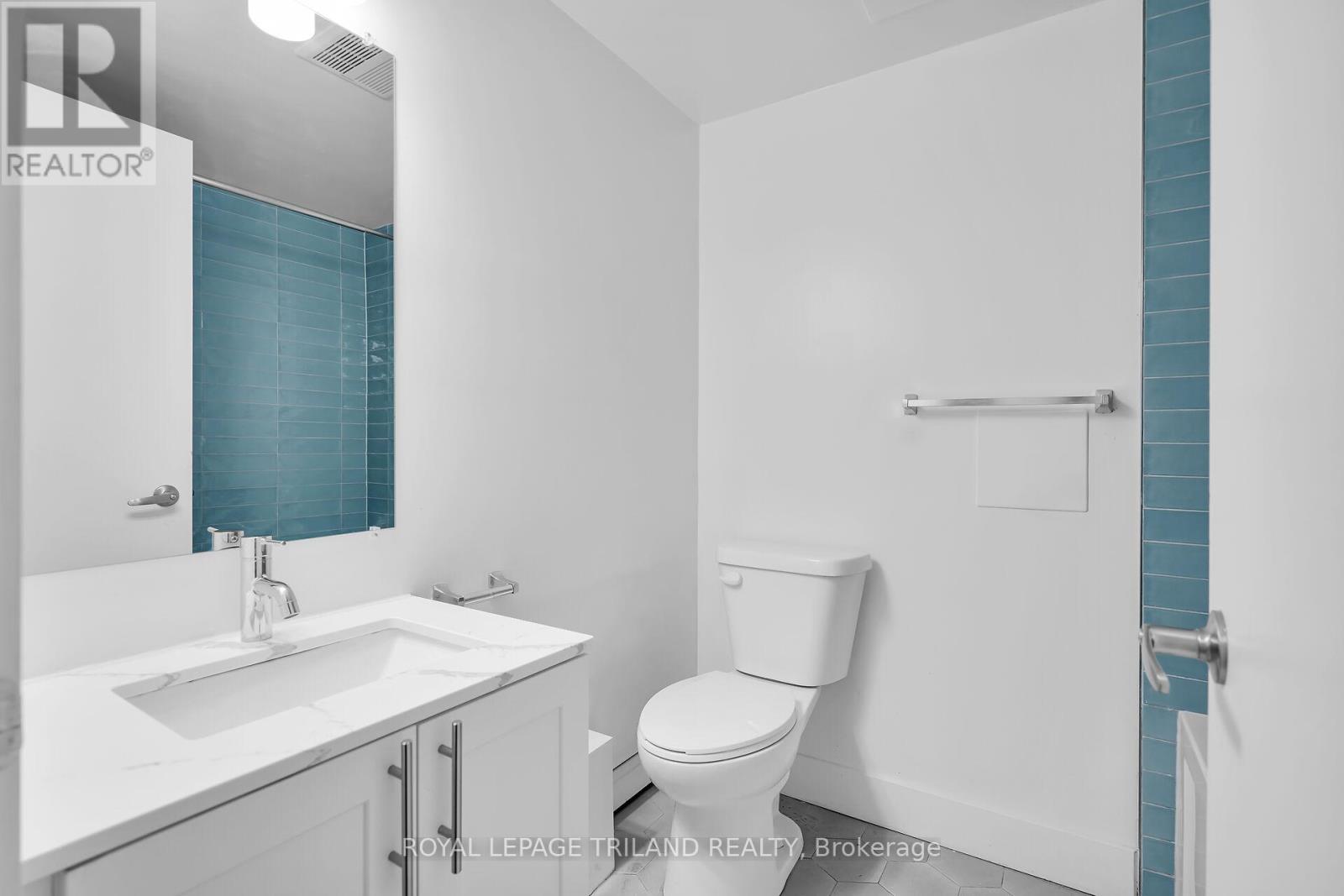 E - 20 Craig Street, London South, Ontario  N6C 1E8 - Photo 8 - X12530474