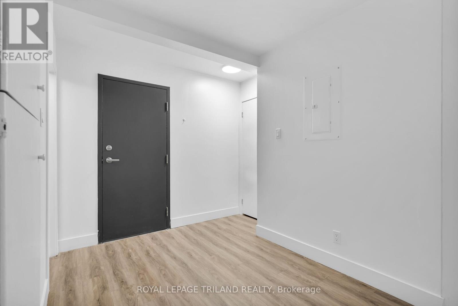 B - 20 Craig Street, London South, Ontario  N6C 1E8 - Photo 10 - X12530478