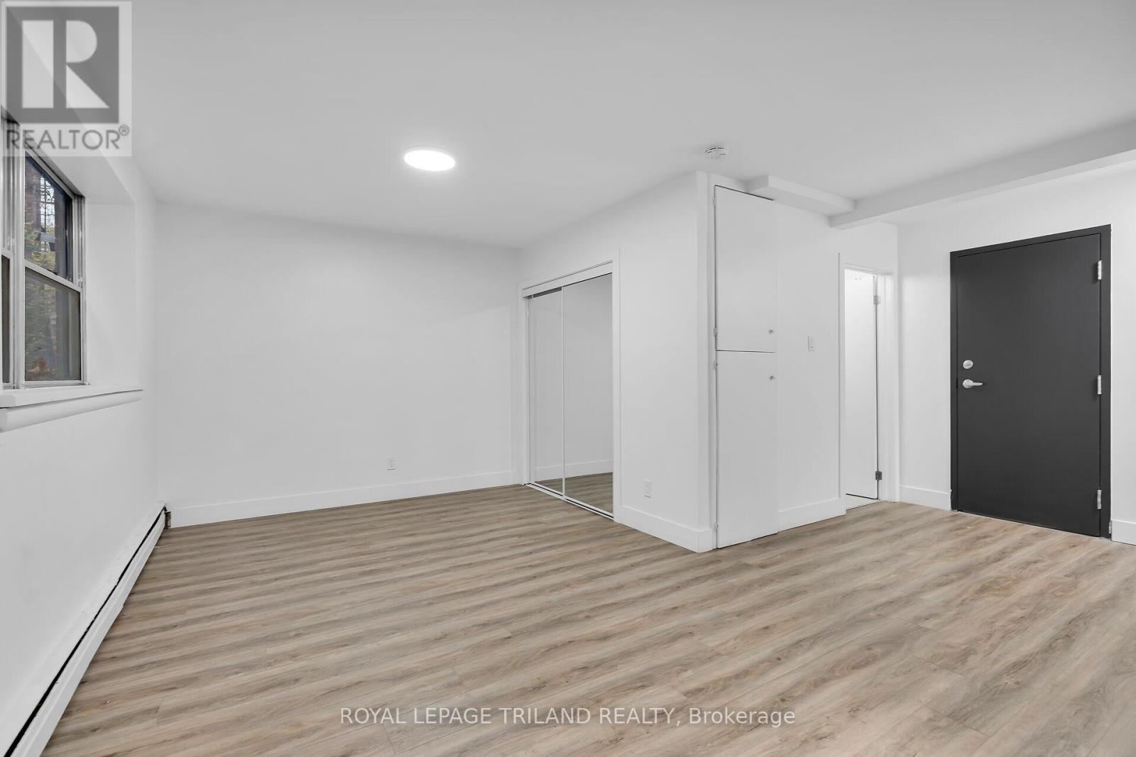 B - 20 Craig Street, London South, Ontario  N6C 1E8 - Photo 2 - X12530478