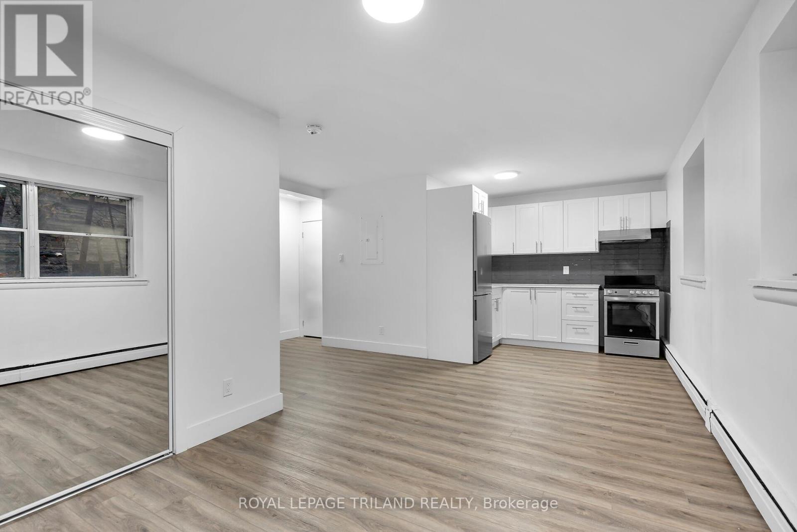 B - 20 Craig Street, London South, Ontario  N6C 1E8 - Photo 4 - X12530478