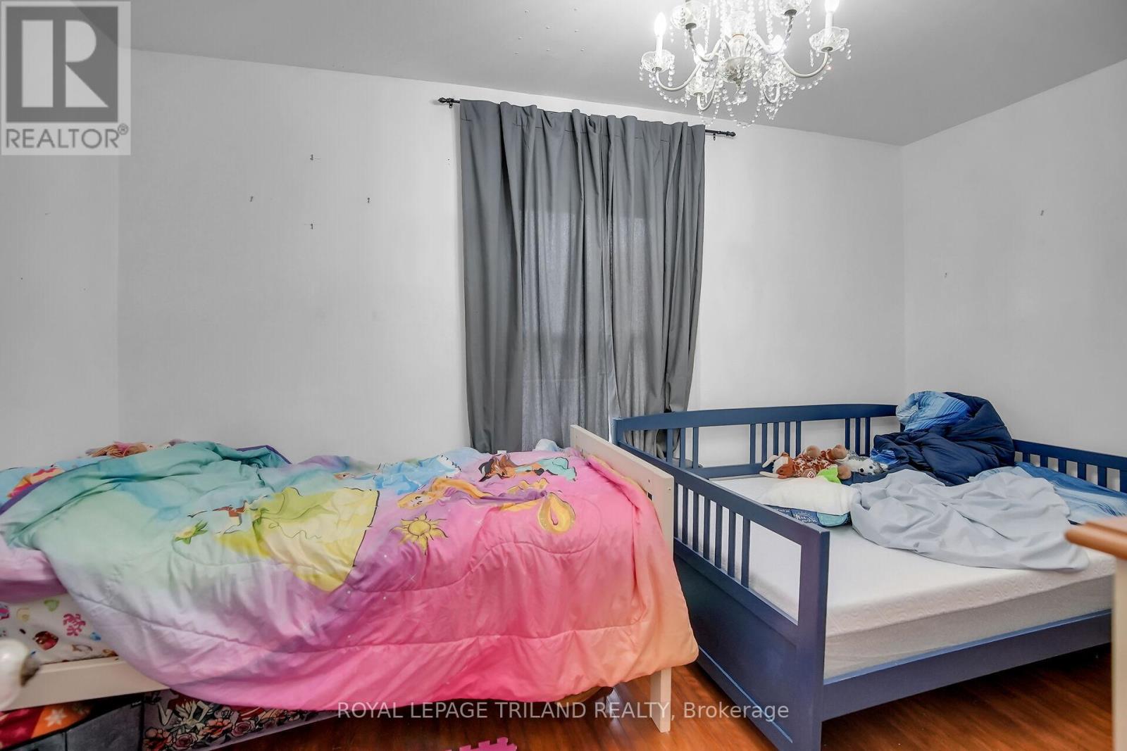 40 Metcalfe Street, St. Thomas, Ontario  N5R 3K2 - Photo 14 - X12530480