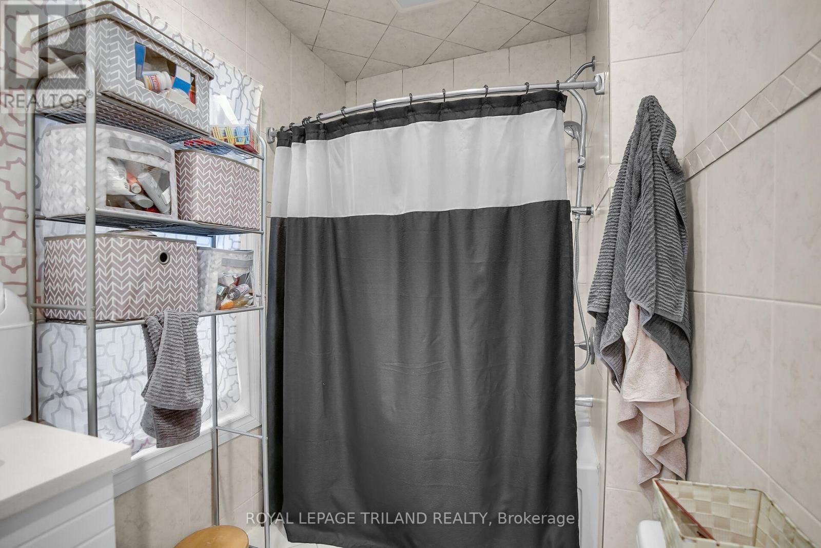 40 Metcalfe Street, St. Thomas, Ontario  N5R 3K2 - Photo 17 - X12530480