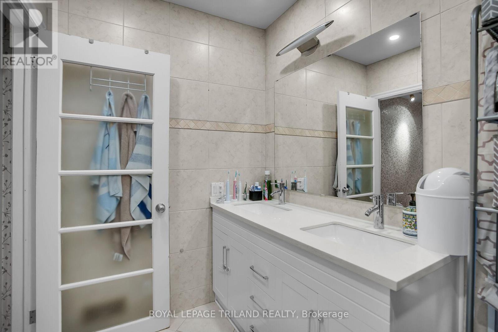 40 Metcalfe Street, St. Thomas, Ontario  N5R 3K2 - Photo 18 - X12530480