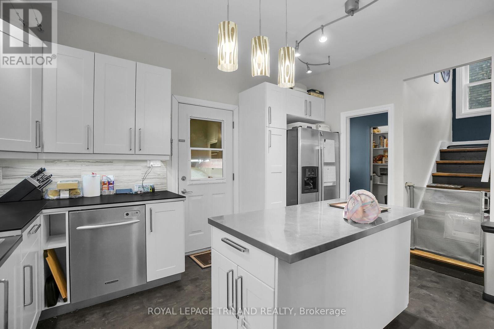 40 Metcalfe Street, St. Thomas, Ontario  N5R 3K2 - Photo 9 - X12530480