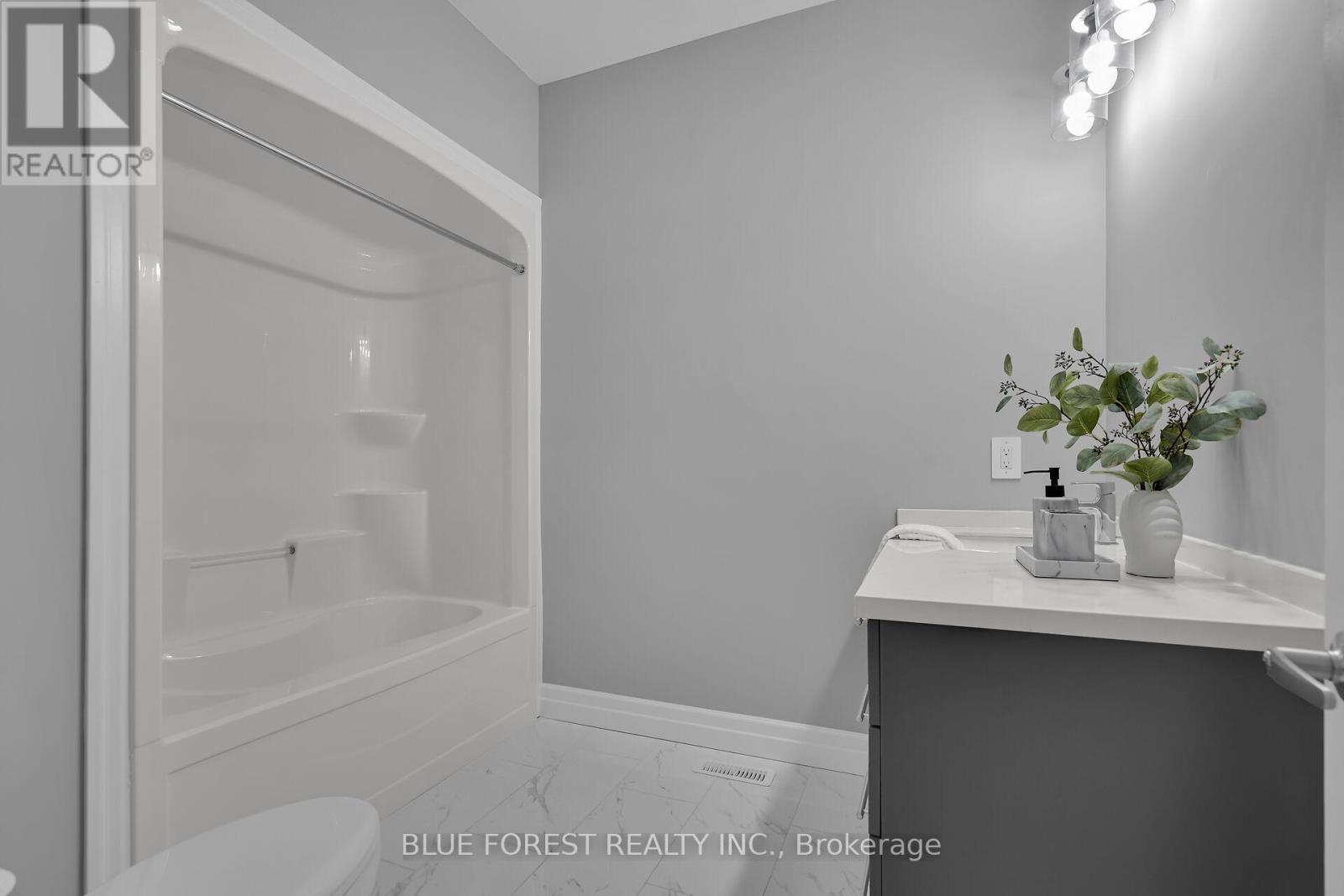 2916 Lemieux Walk, London South, Ontario  N6L 0H2 - Photo 35 - X12530558