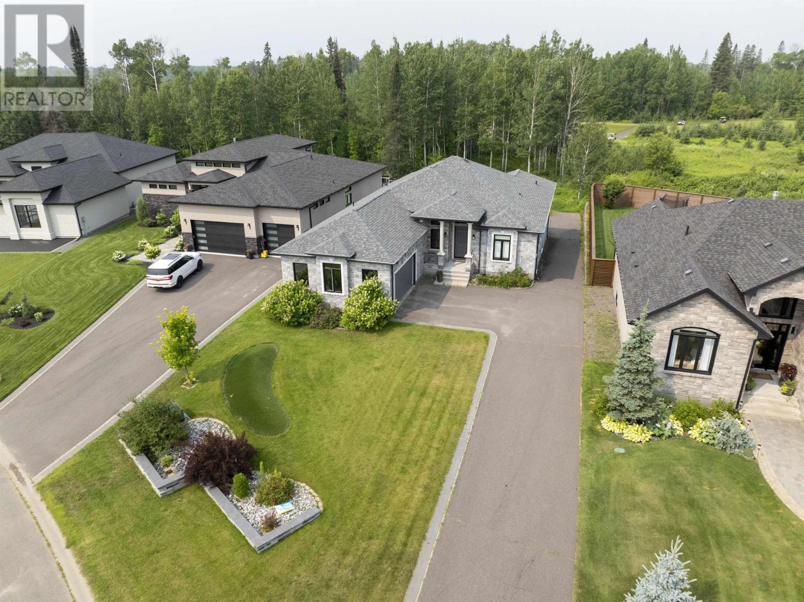 157 Whitewater Pl, Thunder Bay, Ontario  P7K 0A8 - Photo 4 - TB252587