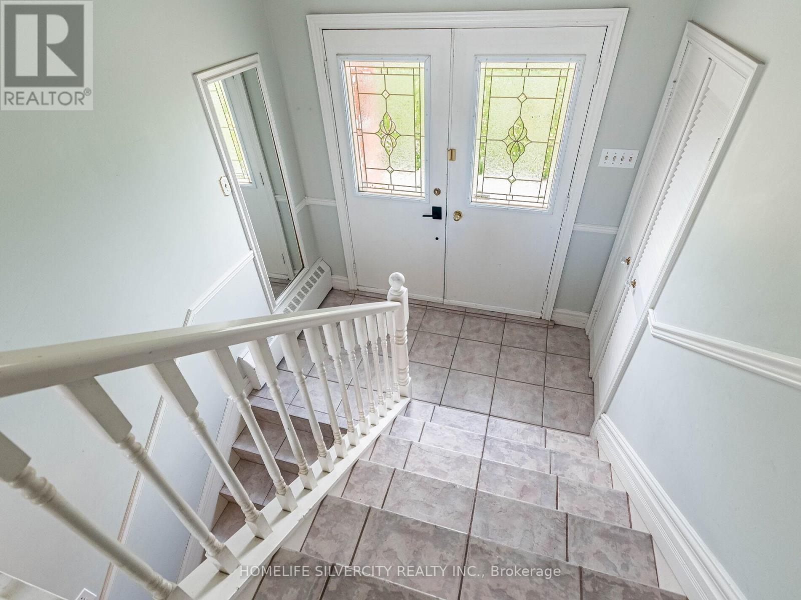 5638 Appleby Line, Burlington, Ontario  L7M 0P6 - Photo 3 - W12530196