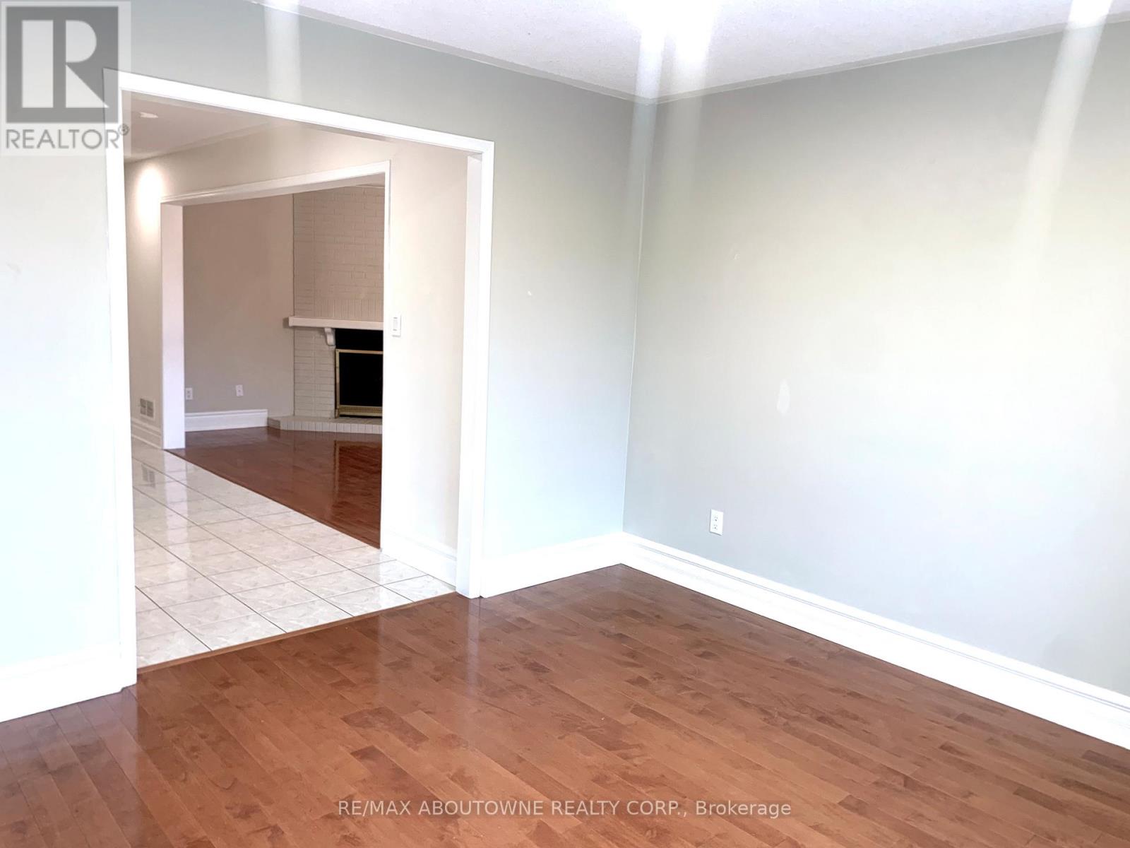 (Upper) - 4766 Wild Rose Street, Mississauga, Ontario  L5M 5M6 - Photo 11 - W12530230