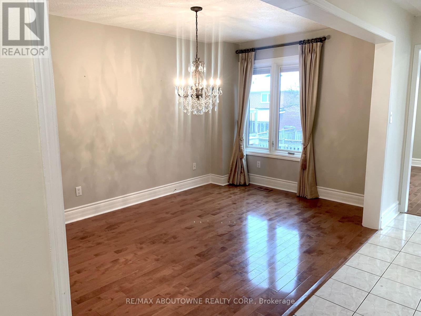 (Upper) - 4766 Wild Rose Street, Mississauga, Ontario  L5M 5M6 - Photo 12 - W12530230