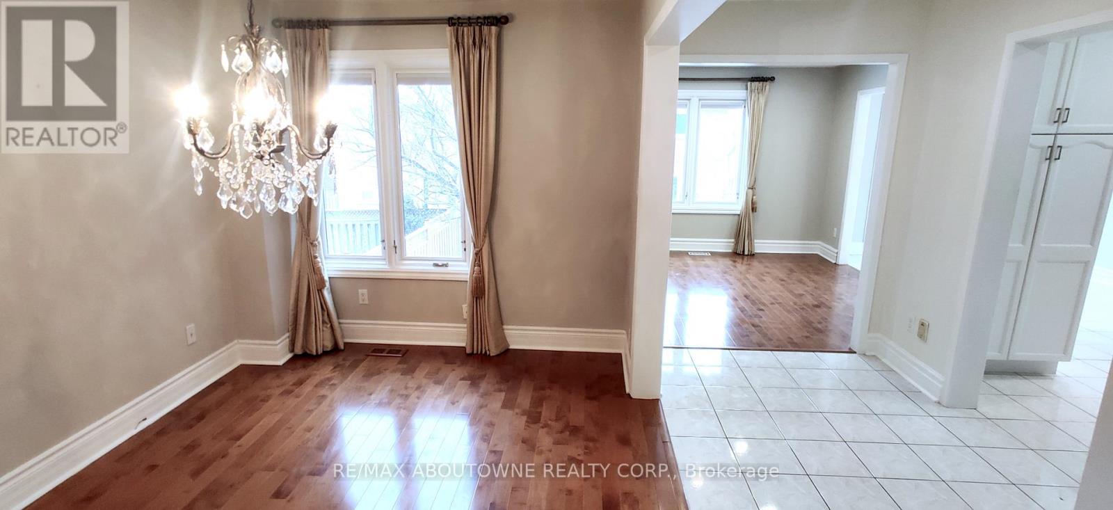 (Upper) - 4766 Wild Rose Street, Mississauga, Ontario  L5M 5M6 - Photo 14 - W12530230