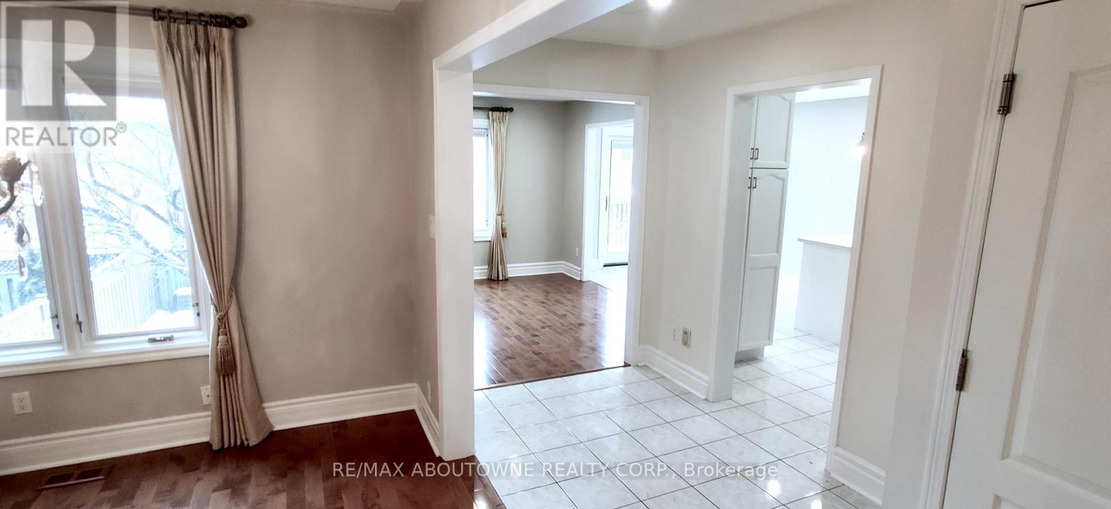 (Upper) - 4766 Wild Rose Street, Mississauga, Ontario  L5M 5M6 - Photo 15 - W12530230