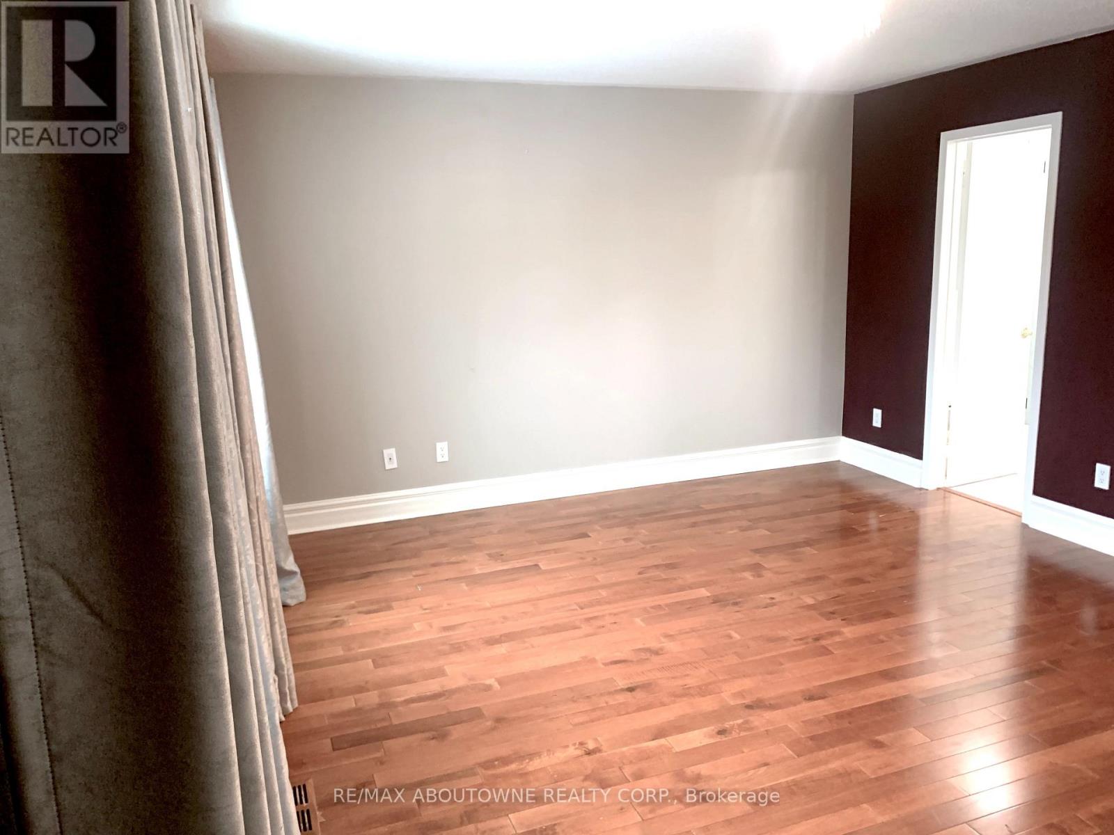 (Upper) - 4766 Wild Rose Street, Mississauga, Ontario  L5M 5M6 - Photo 25 - W12530230