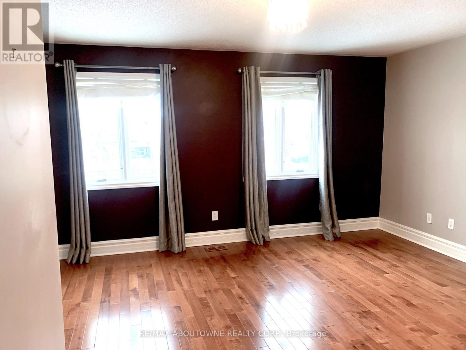 (Upper) - 4766 Wild Rose Street, Mississauga, Ontario  L5M 5M6 - Photo 27 - W12530230