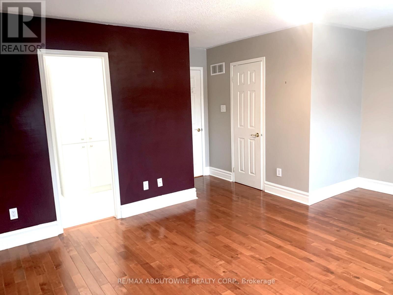 (Upper) - 4766 Wild Rose Street, Mississauga, Ontario  L5M 5M6 - Photo 29 - W12530230