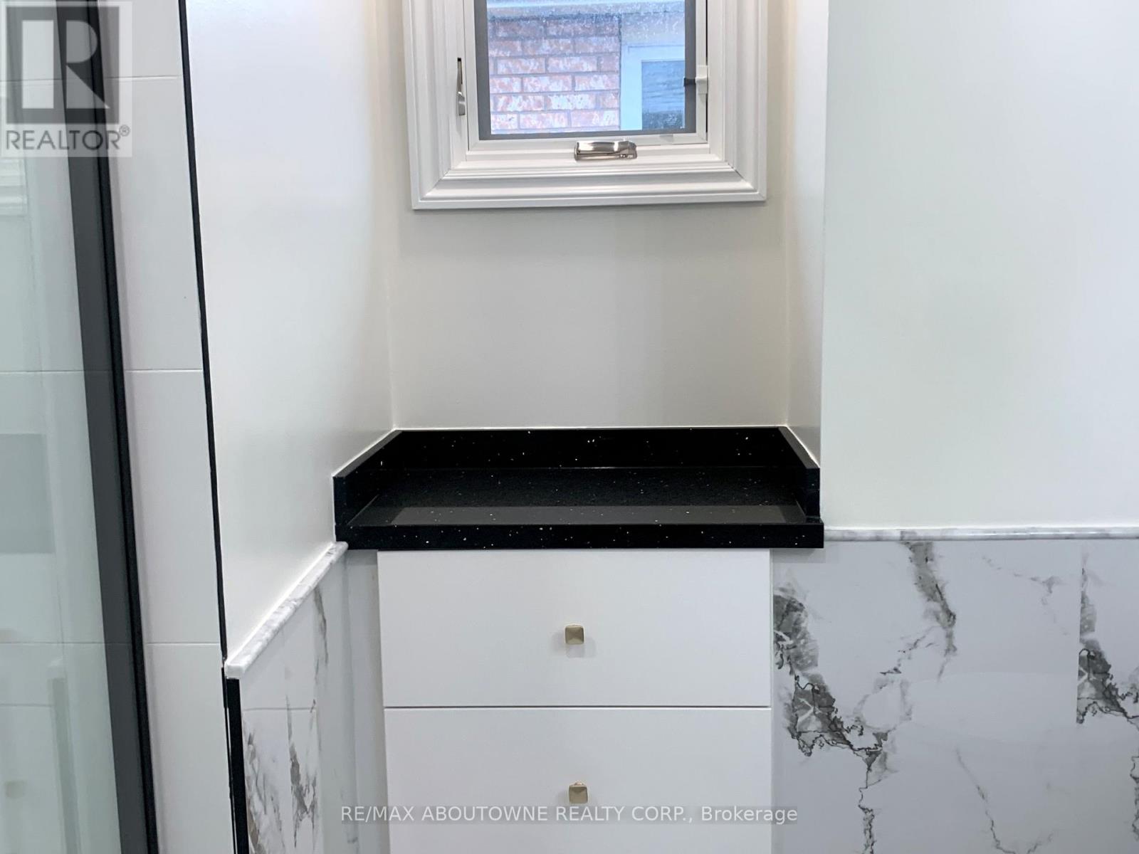 (Upper) - 4766 Wild Rose Street, Mississauga, Ontario  L5M 5M6 - Photo 36 - W12530230