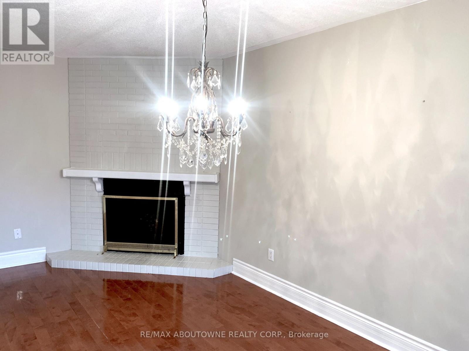 (Upper) - 4766 Wild Rose Street, Mississauga, Ontario  L5M 5M6 - Photo 8 - W12530230