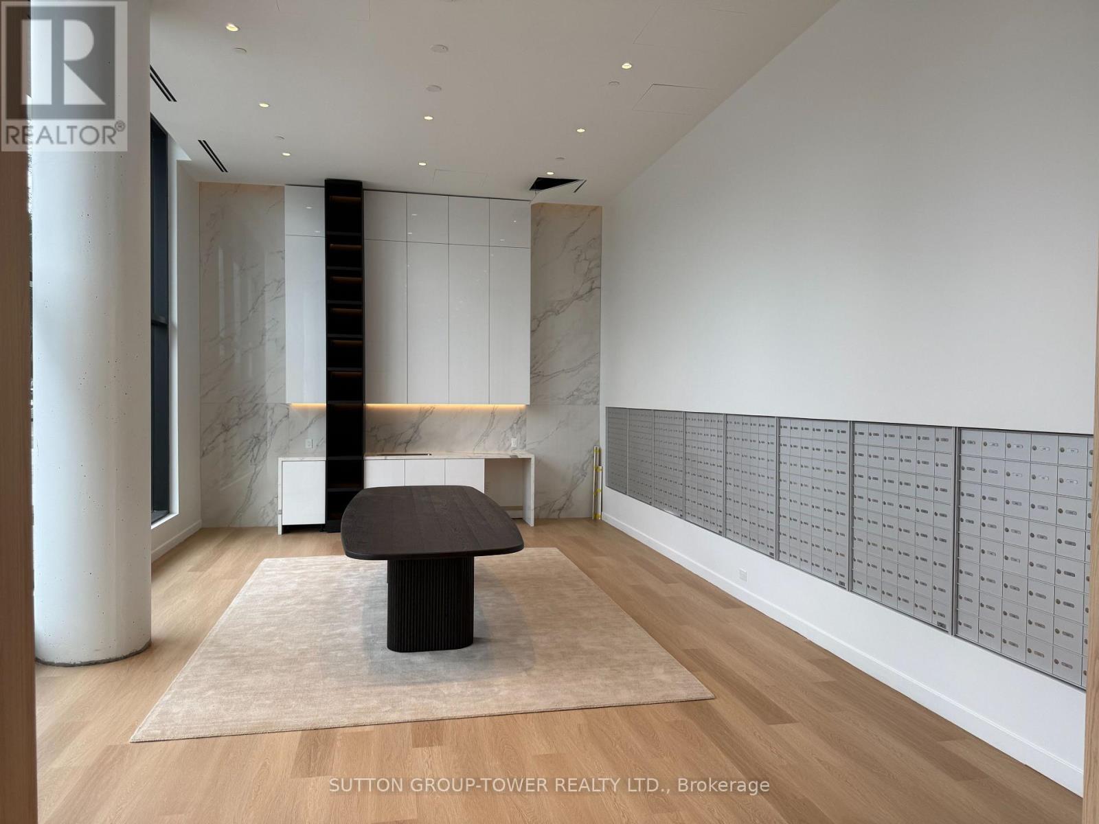 1806 - 3009 Novar Road, Mississauga, Ontario  L5B 0P9 - Photo 3 - W12530234