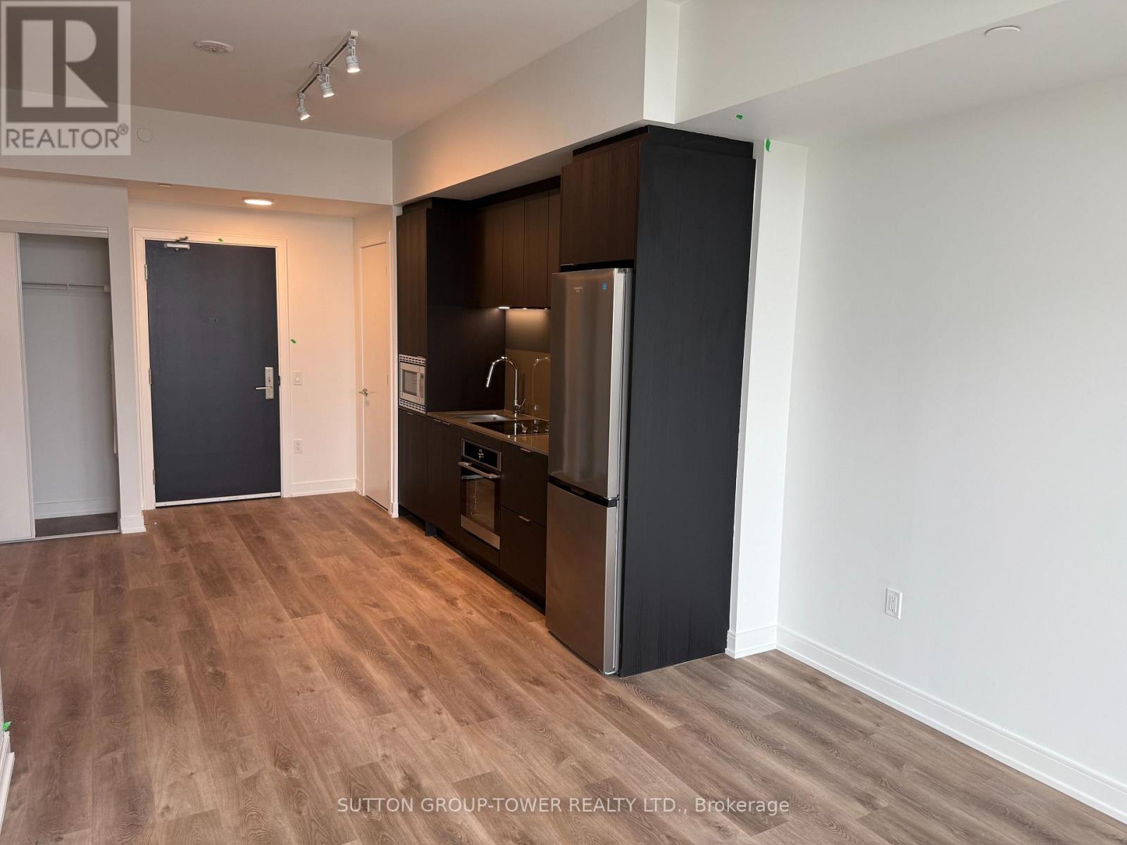 1806 - 3009 Novar Road, Mississauga, Ontario  L5B 0P9 - Photo 6 - W12530234